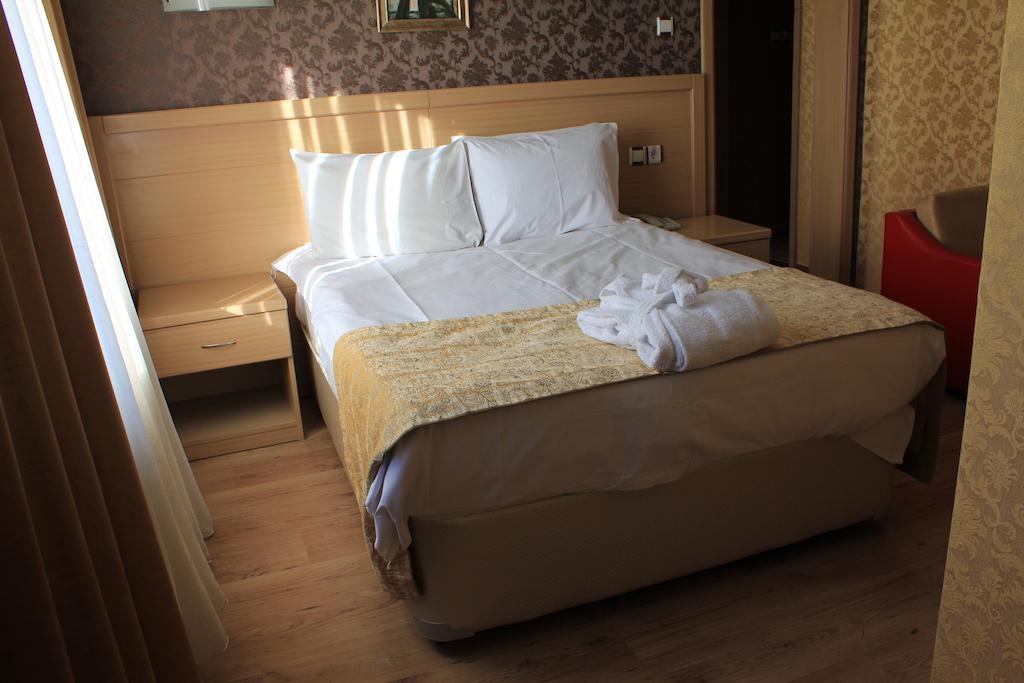 Royal Carine Hotel Ankara Exterior photo